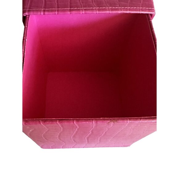 Set Of 3 Pink Crocodile Embossed Nesting Decorative Boxes - Picture 3 of 7